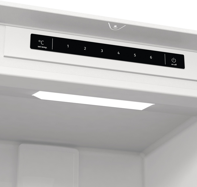 Холодильник NRKI419EP1 Gorenje Gorenje